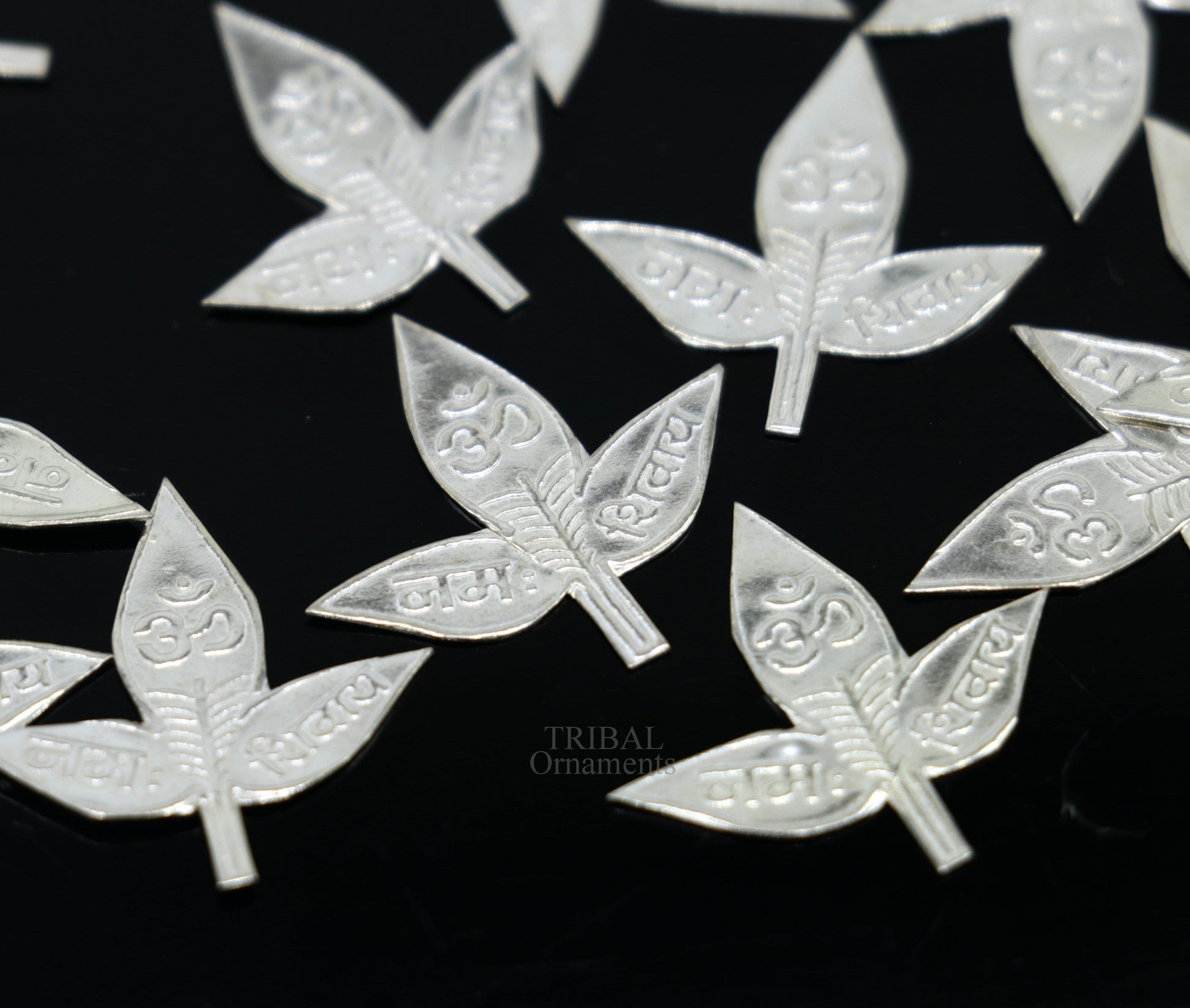 2 cm Lord Shiva bel Patra Solid silver handmade solid belva patra, shiva worshipping/ puja article, bel tree leaves for puja su723 - TRIBAL ORNAMENTS