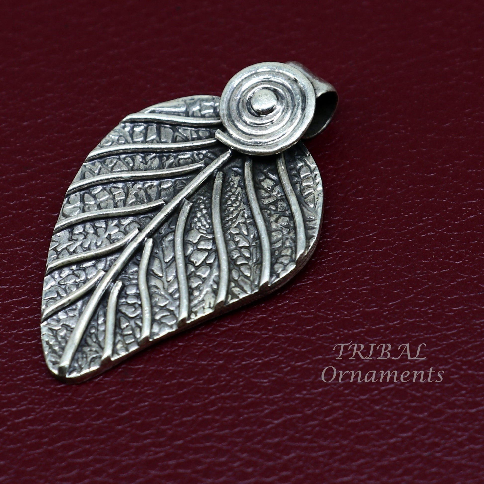 925 sterling silver tree leaf design pendant excellent Vintage chitai/nakshi work design handmade ethnic belly dance jewelry nsp480 - TRIBAL ORNAMENTS