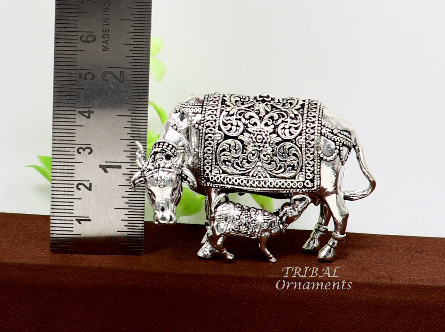 Divine cow with calf 925 sterling silver vintage Nakshi work design Kamdhenu cow, deity's cow, wishing cow, silver worshipping puja art556 - TRIBAL ORNAMENTS
