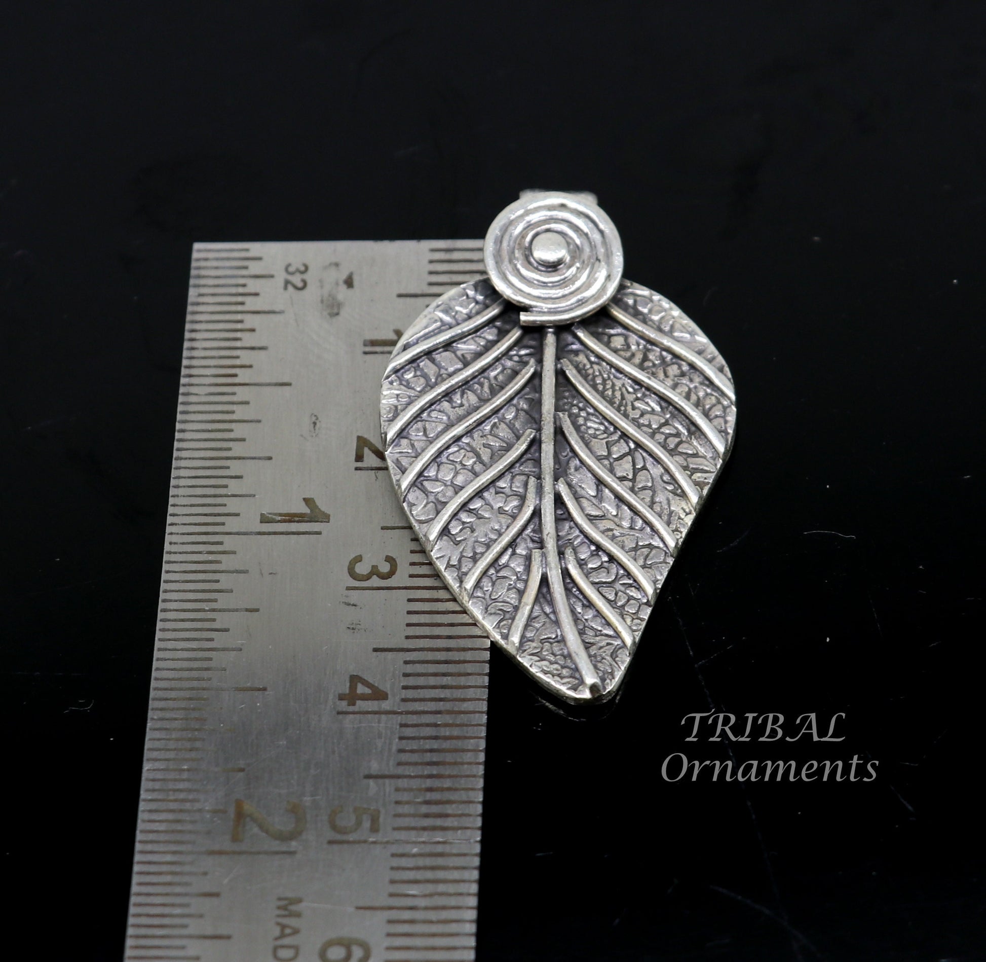 925 sterling silver tree leaf design pendant excellent Vintage chitai/nakshi work design handmade ethnic belly dance jewelry nsp480 - TRIBAL ORNAMENTS