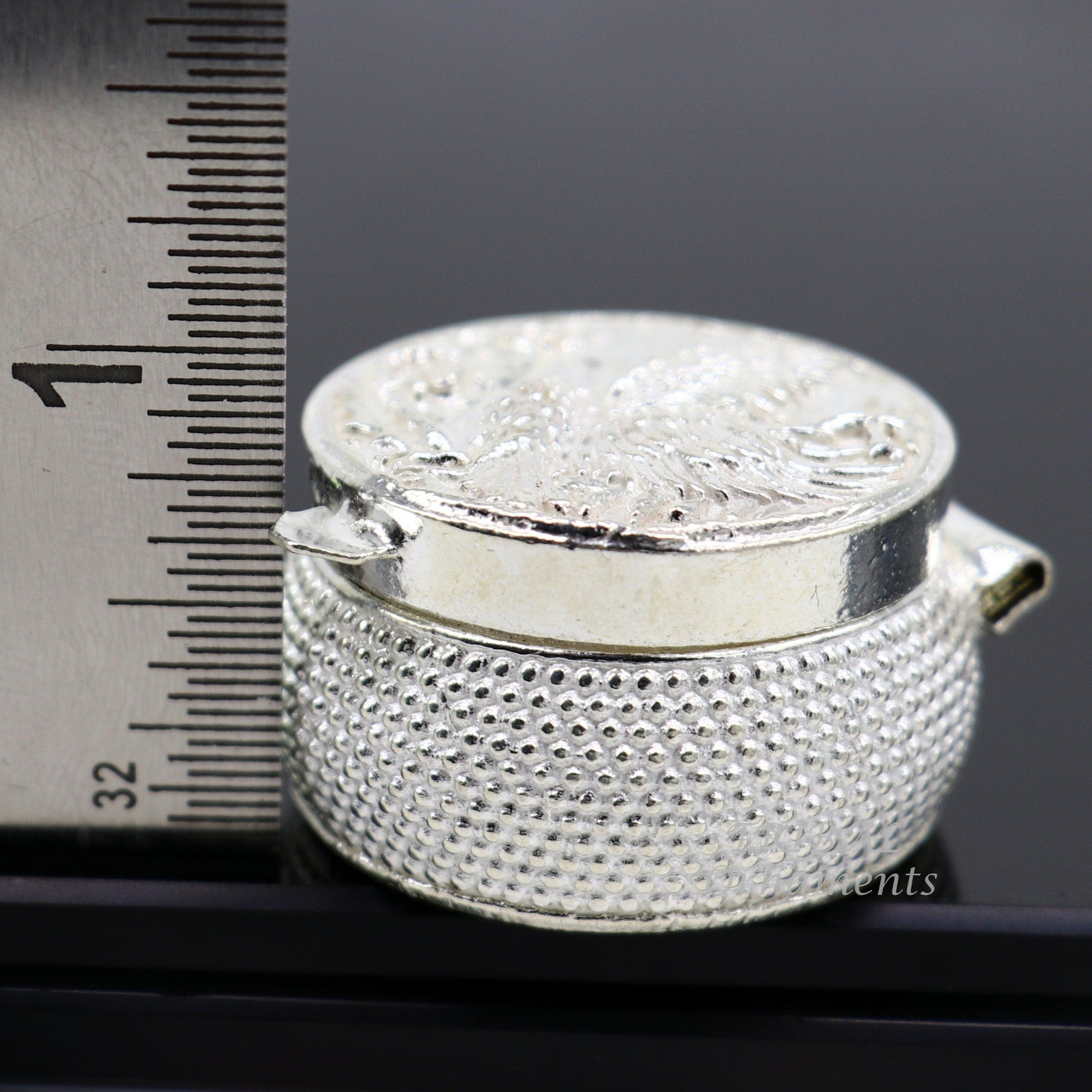 Vintage egal design 925 sterling silver handmade trinket box, eye kajal box, container box, kumkum box, sindur box, best brides gift stb381 - TRIBAL ORNAMENTS