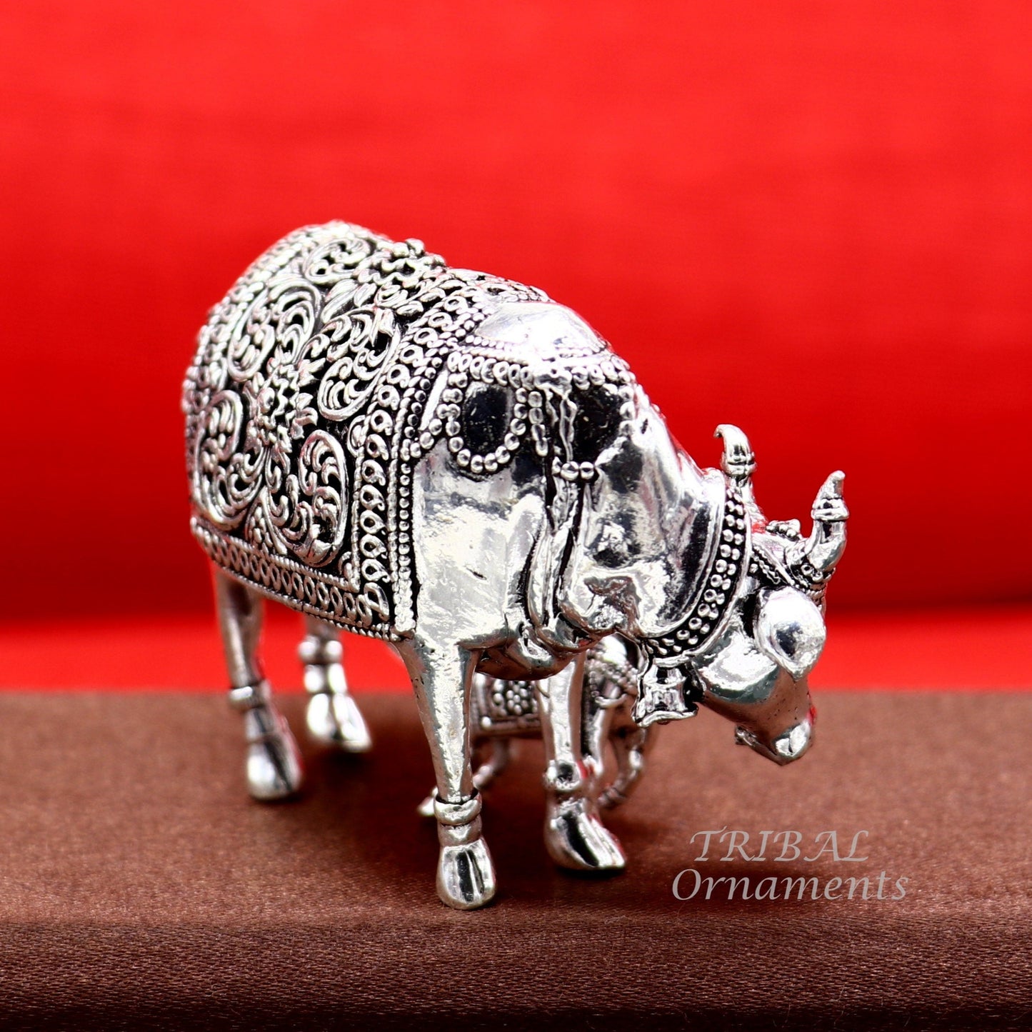 Divine cow with calf 925 sterling silver vintage Nakshi work design Kamdhenu cow, deity's cow, wishing cow, silver worshipping puja art556 - TRIBAL ORNAMENTS