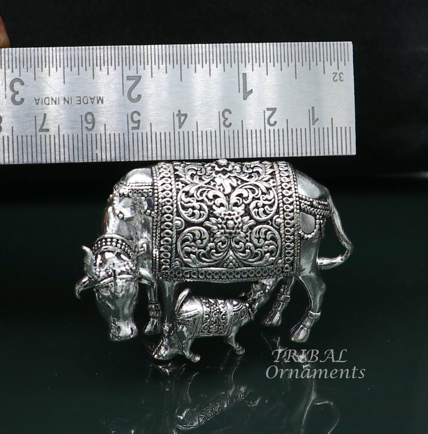 Divine cow with calf 925 sterling silver vintage Nakshi work design Kamdhenu cow, deity's cow, wishing cow, silver worshipping puja art556 - TRIBAL ORNAMENTS