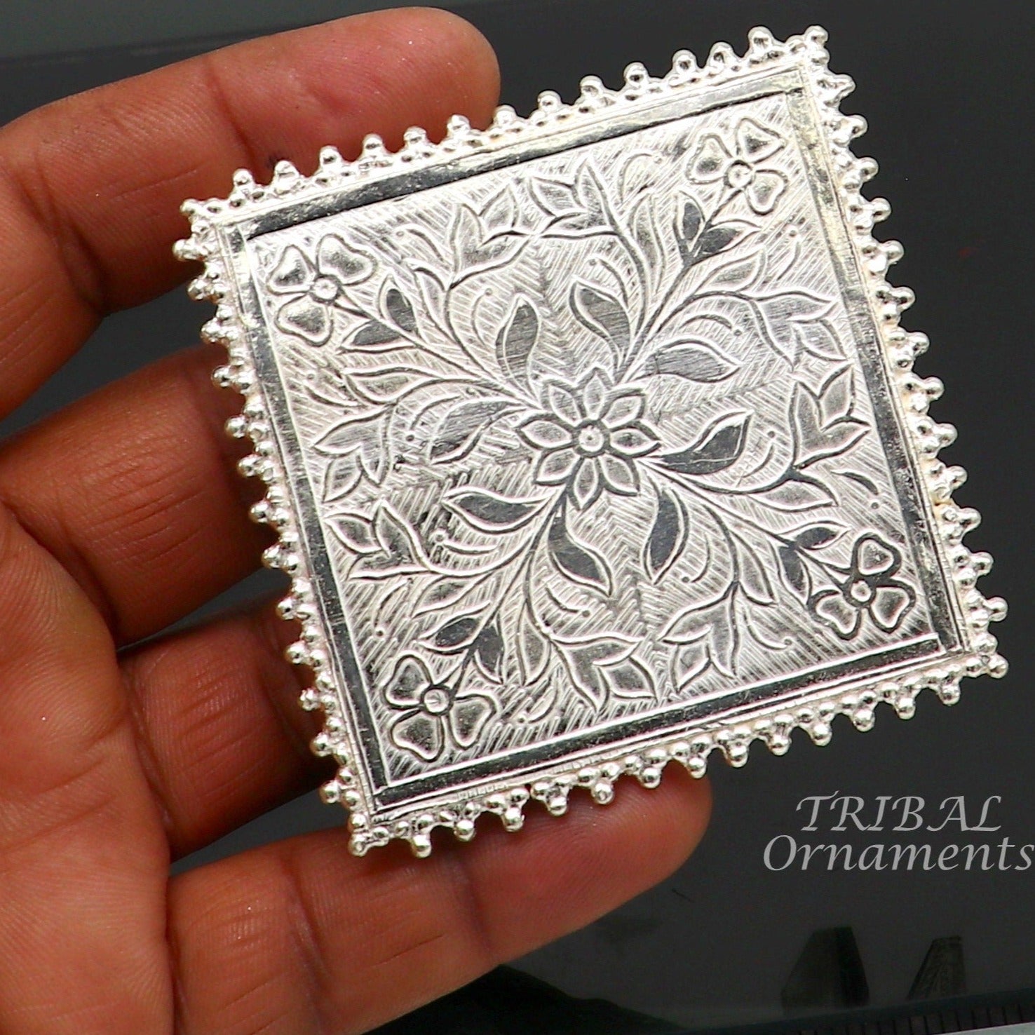 2.5" Vintage design Sterling silver handmade customize small square shape table/bazot/chouki, excellent home puja utensils temple art su919 - TRIBAL ORNAMENTS