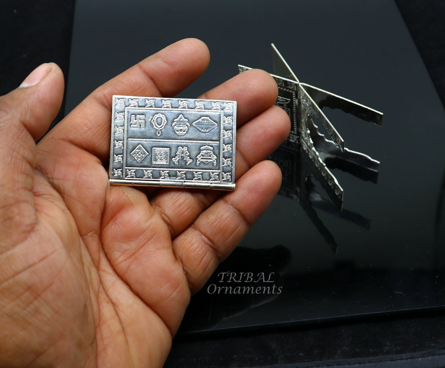 925 sterling silver handmade Divine Navkar Mantra jain mantra, shree sthapna ji namaskar mahamantra page book with boot stand su956 - TRIBAL ORNAMENTS