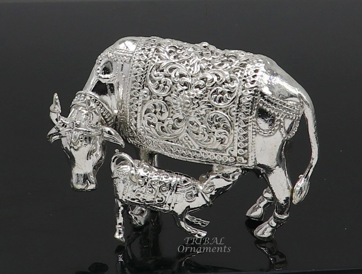 Divine cow and calf 925 sterling silver vintage design Kamdhenu cow, deity's cow, wishing cow, silver cow for wealth and prosperity art588 - TRIBAL ORNAMENTS