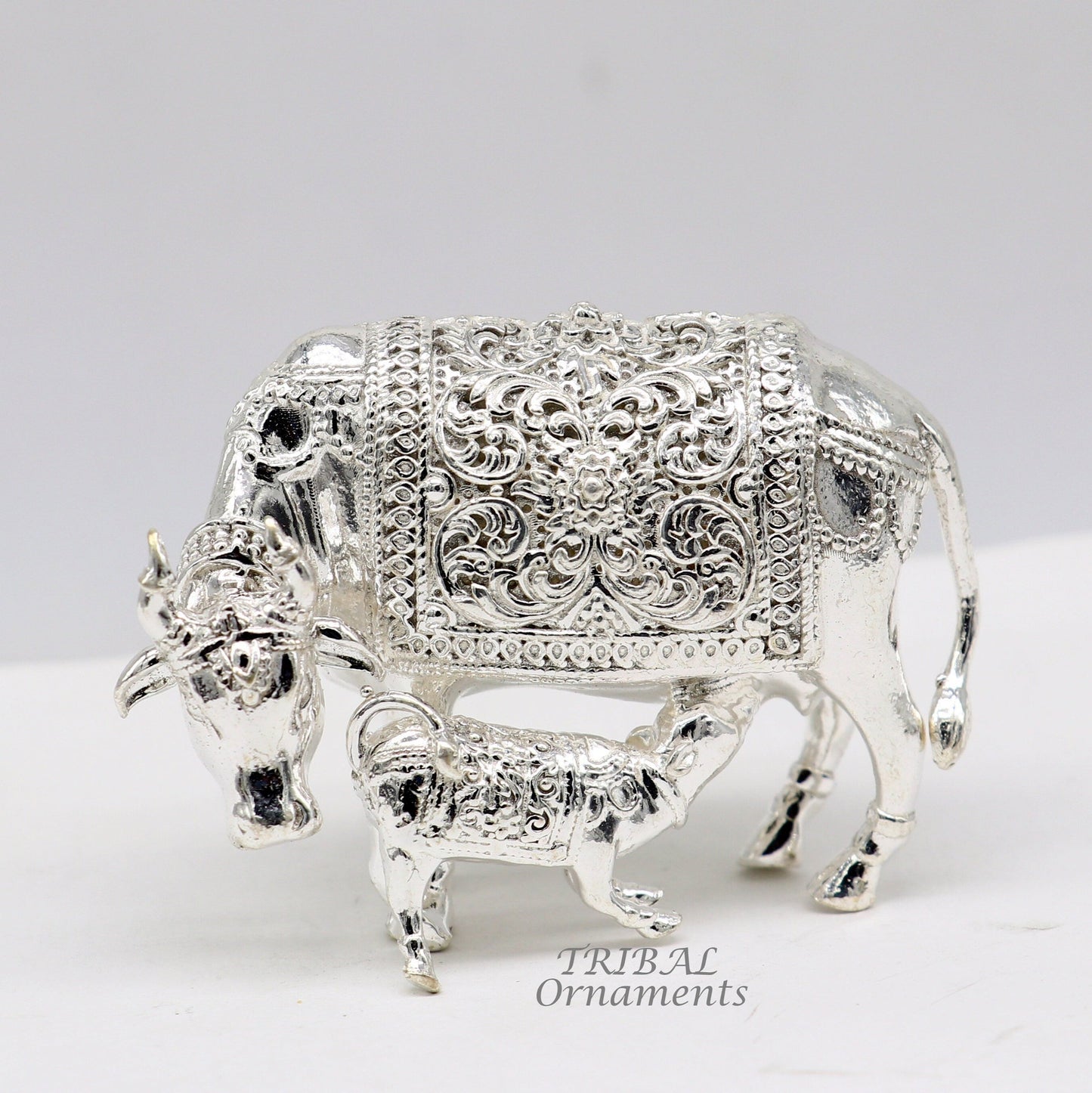 Divine cow and calf 925 sterling silver vintage design Kamdhenu cow, deity's cow, wishing cow, silver cow for wealth and prosperity art588 - TRIBAL ORNAMENTS
