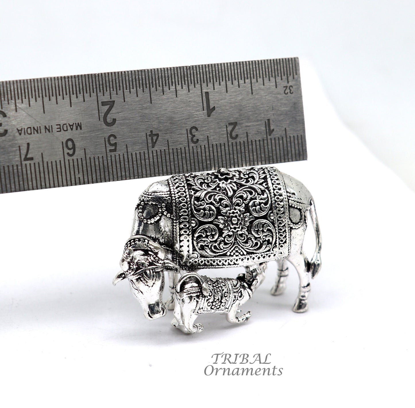 Divine cow and calf 925 sterling silver vintage design Kamdhenu cow, deity's cow, wishing cow, silver cow for wealth and prosperity art589 - TRIBAL ORNAMENTS