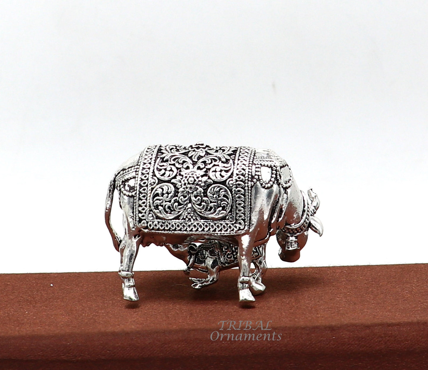 Divine cow and calf 925 sterling silver vintage design Kamdhenu cow, deity's cow, wishing cow, silver cow for wealth and prosperity art589 - TRIBAL ORNAMENTS