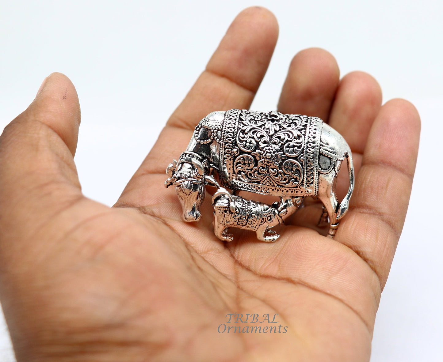 Divine cow and calf 925 sterling silver vintage design Kamdhenu cow, deity's cow, wishing cow, silver cow for wealth and prosperity art589 - TRIBAL ORNAMENTS