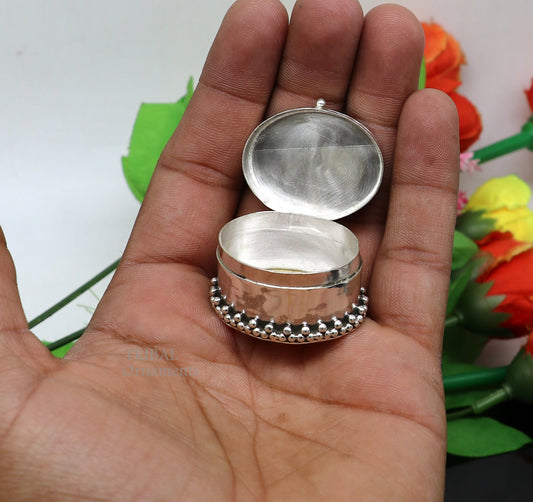 925 sterling silver Stunning Victoria queen coin design trinket box, kajal eyeliner box, Sindur box brides gift silver box stb748 - TRIBAL ORNAMENTS