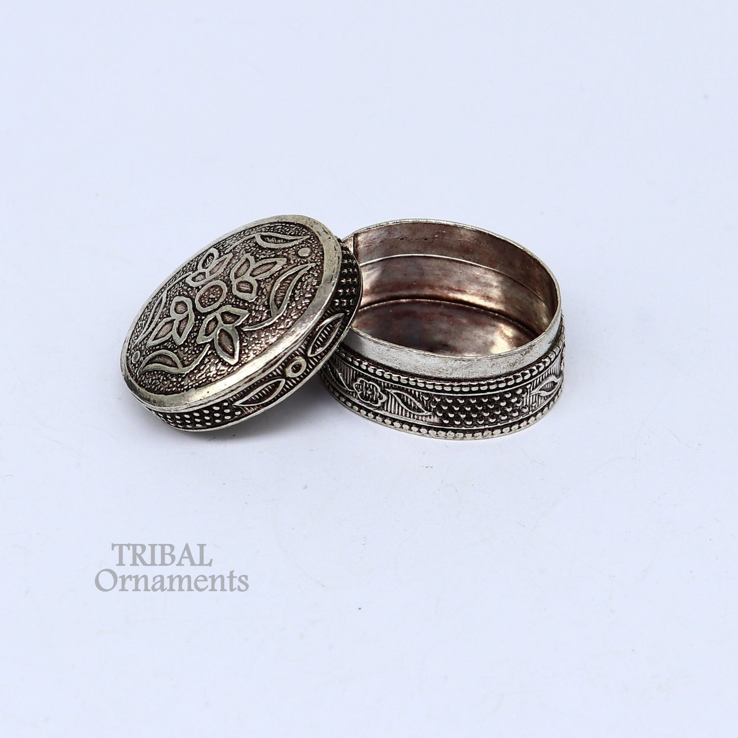 Fabulous oxidized 925 sterling silver handmade trinket box, eye kajal box, container box, kumkum box, sindur box, best brides gift stb742 - TRIBAL ORNAMENTS