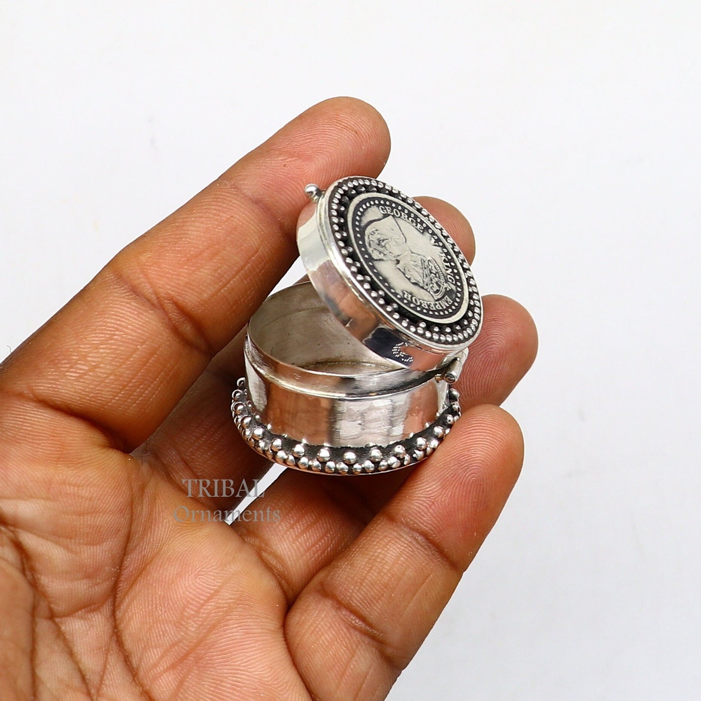 925 sterling silver Stunning George V king Emperor coin design trinket box, kajal eyeliner box, Sindur box brides gift silver box stb746 - TRIBAL ORNAMENTS
