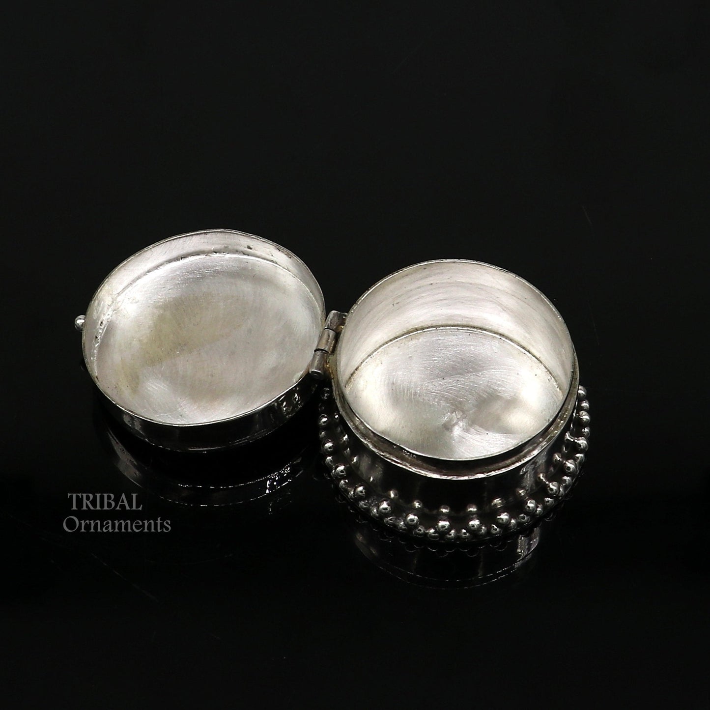 925 sterling silver unique design George v king emperor coin trinket box, kajal eyeliner box, Sindur box brides gift silver box stb751 - TRIBAL ORNAMENTS