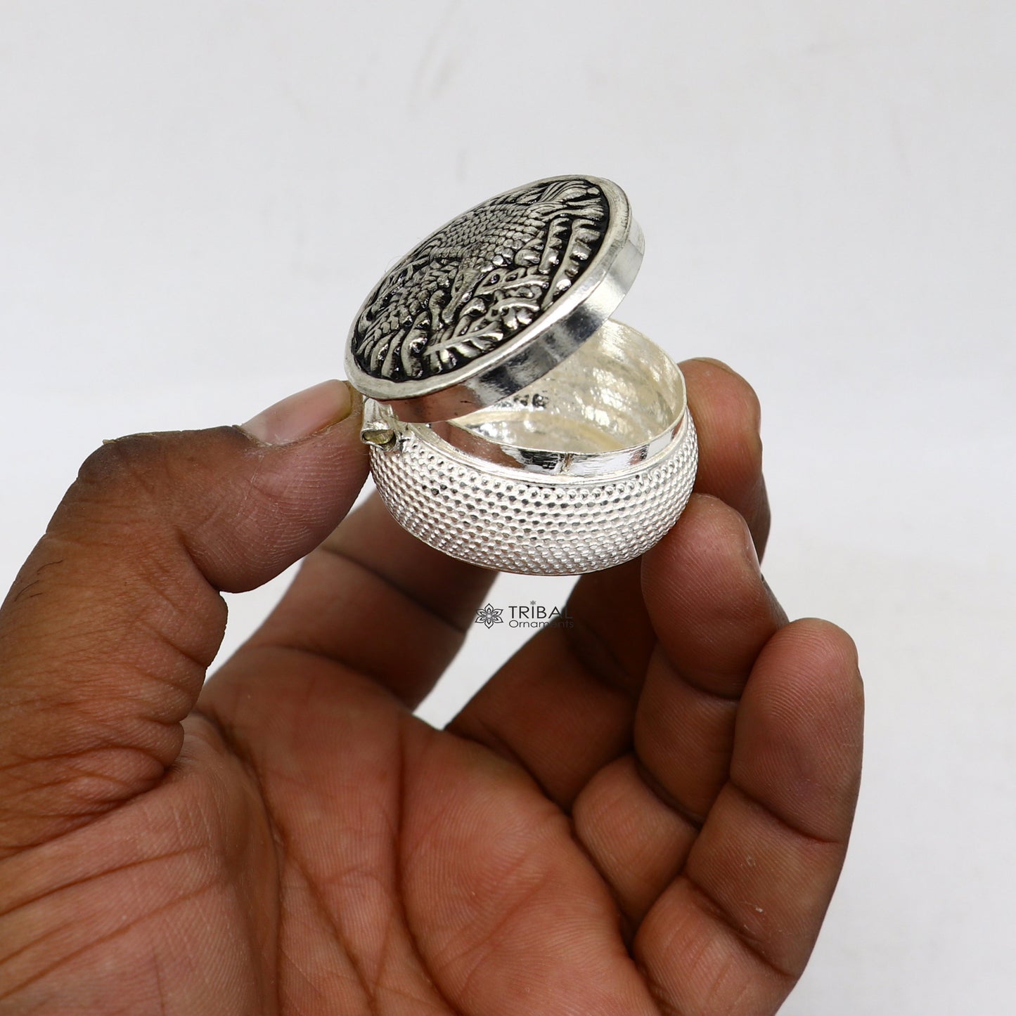 Eagle design 925 sterling silver handmade trinket box, eye kajal box, container box, kumkum box, sindur box, best brides gift stb813 - TRIBAL ORNAMENTS