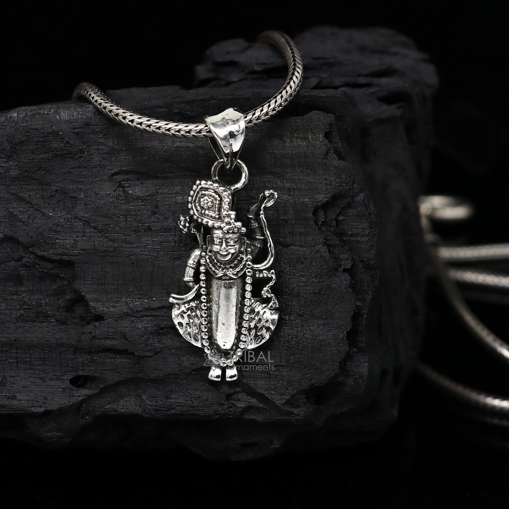 Lord Krishna Goverdhan 925 sterling silver small pendant, Lord Krishna Pendant is a symbol of love, wisdom, and spiritual unisex gift nsp662 - TRIBAL ORNAMENTS