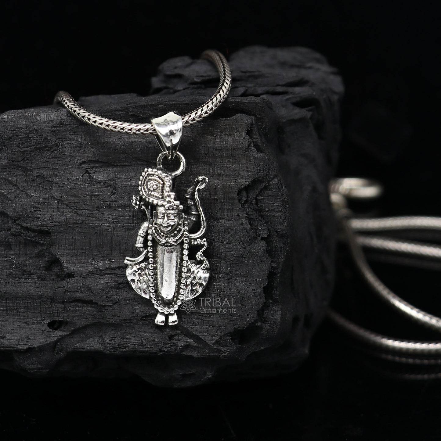 Lord Krishna Goverdhan 925 sterling silver small pendant, Lord Krishna Pendant is a symbol of love, wisdom, and spiritual unisex gift nsp662 - TRIBAL ORNAMENTS