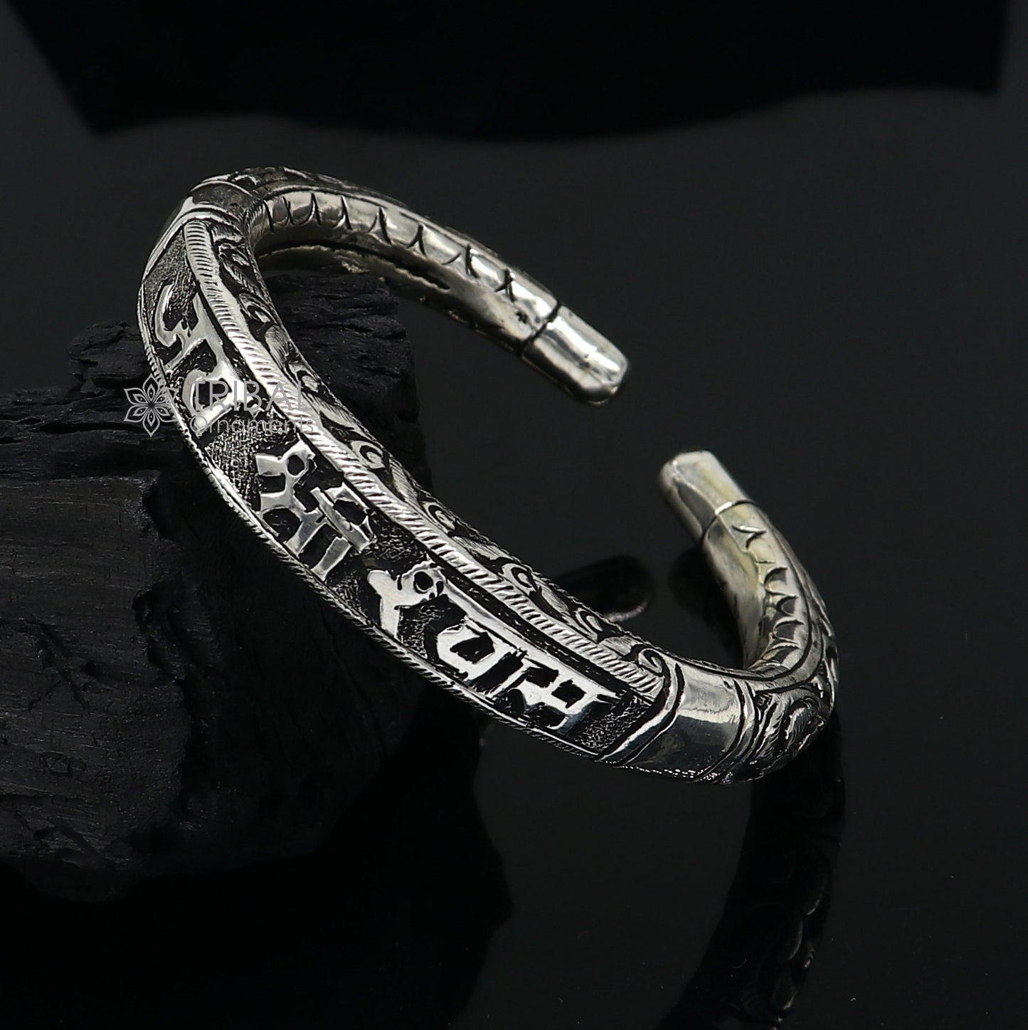 925 Sterling silver handmade Divine "jai Shree Shyam" Lord Krishna mantra bracelet kada best divine unisex tribal ethnic jewelry nsk709 - TRIBAL ORNAMENTS