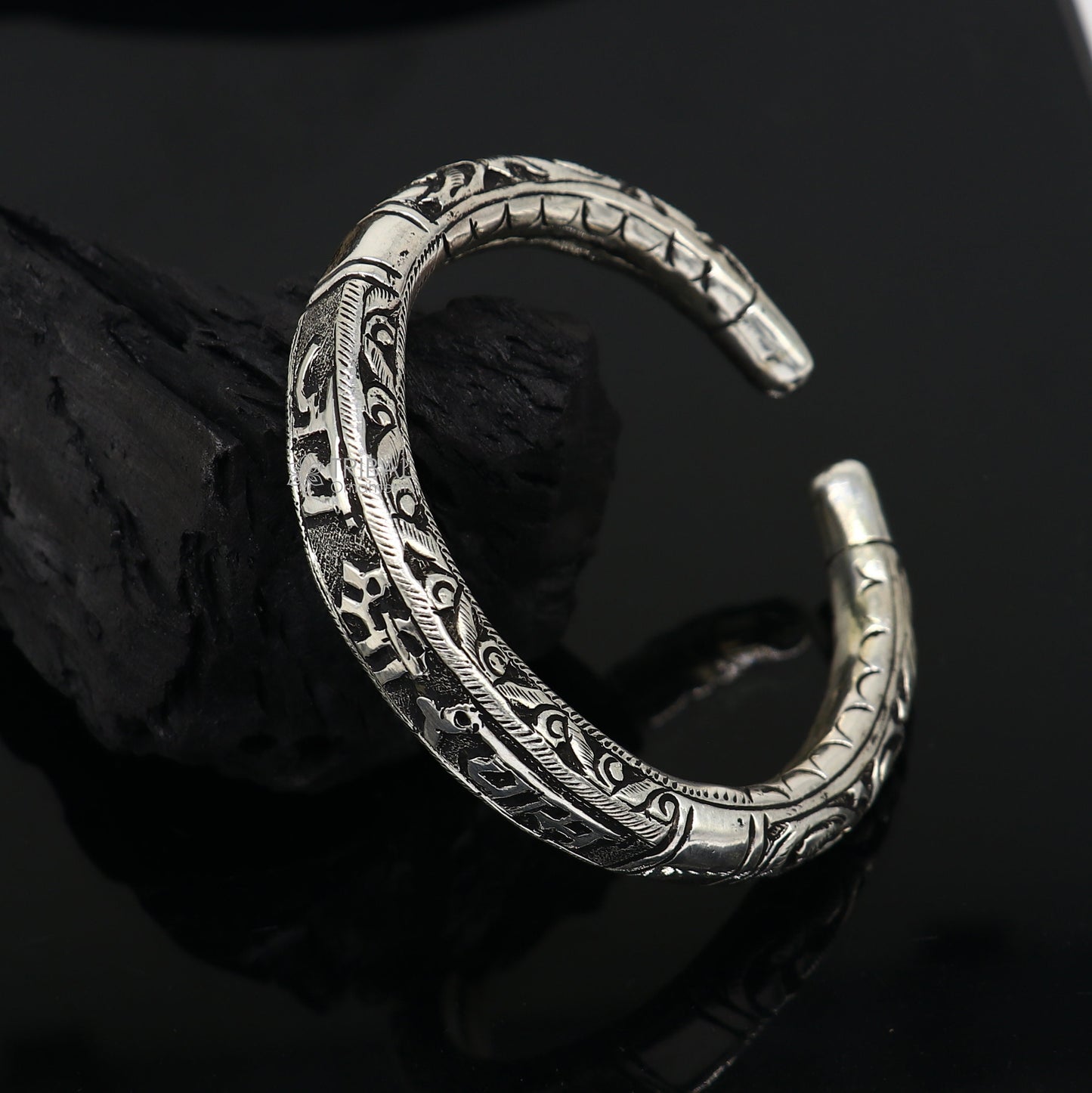 925 Sterling silver handmade Divine "jai Shree Shyam" Lord Krishna mantra bracelet kada best divine unisex tribal ethnic jewelry nsk709 - TRIBAL ORNAMENTS