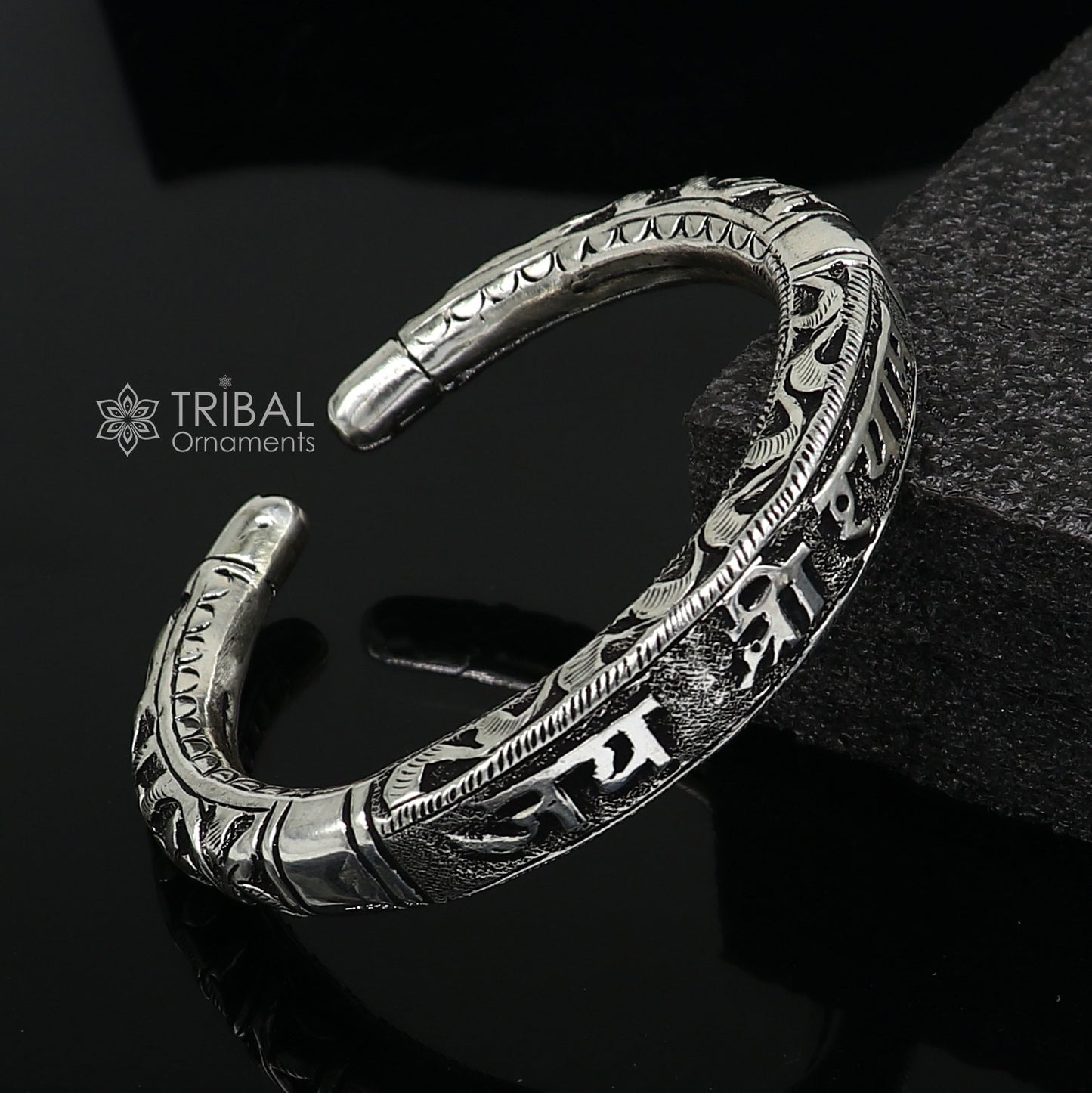 Divine lord krishna "jai shri shyam" matra handmade 925 sterling silver kada, best unisex bangle bracelet kada jewelry from india nsk711 - TRIBAL ORNAMENTS