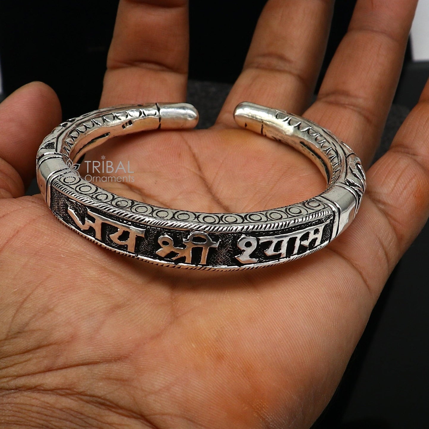 925 sterling silver Krishna Matra Kada bangle bracelet with "Jai Shri Shyam" inscription, unisex tribal jewelry from TRIBAL ORNAMENTS