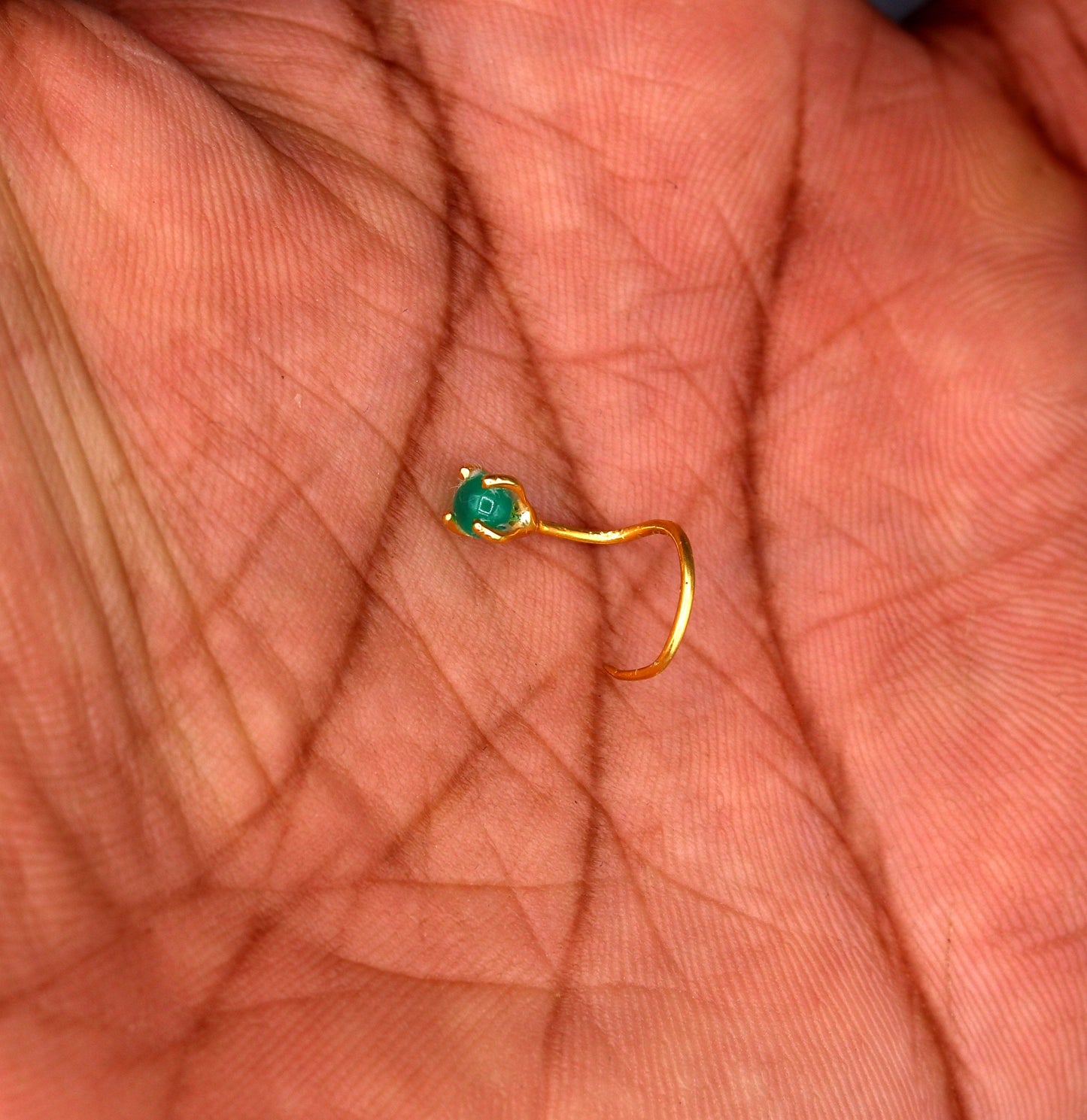22 karat gold handmade fabulous nose pin single green stone women's jewelry - TRIBAL ORNAMENTS