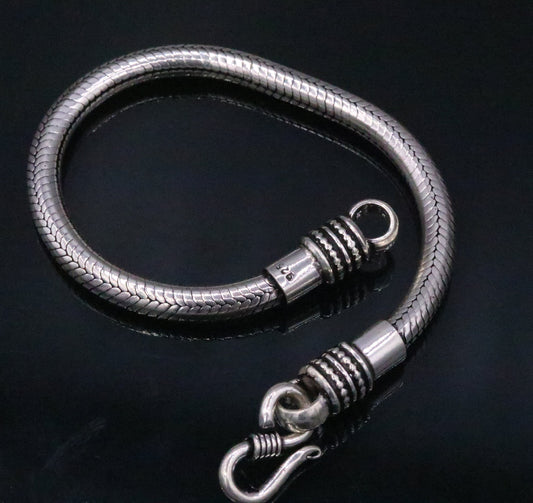 8.5-inch vintage design sterling silver snake chain unisex bracelet from Rajasthan, handmade tribal jewelry by TRIBAL ORNAMENTS.