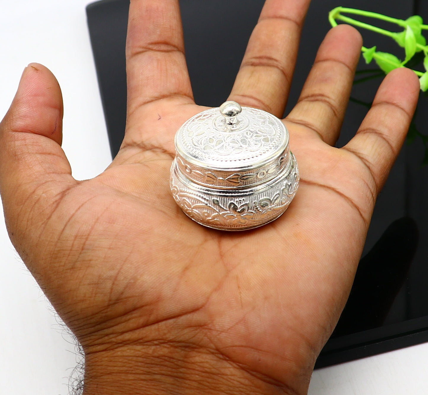 925 sterling silver unique antique design handmade brides eyes kajal box, surma box, kumkum sindur box, small trinket box article stb112 - TRIBAL ORNAMENTS