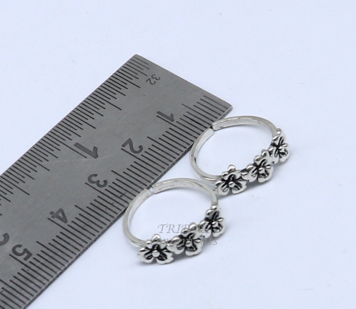 925 sterling silver uniquely handcrafted flower style oxidized toe rings. best brides wedding jewelry tribal jewelry ytr16 - TRIBAL ORNAMENTS