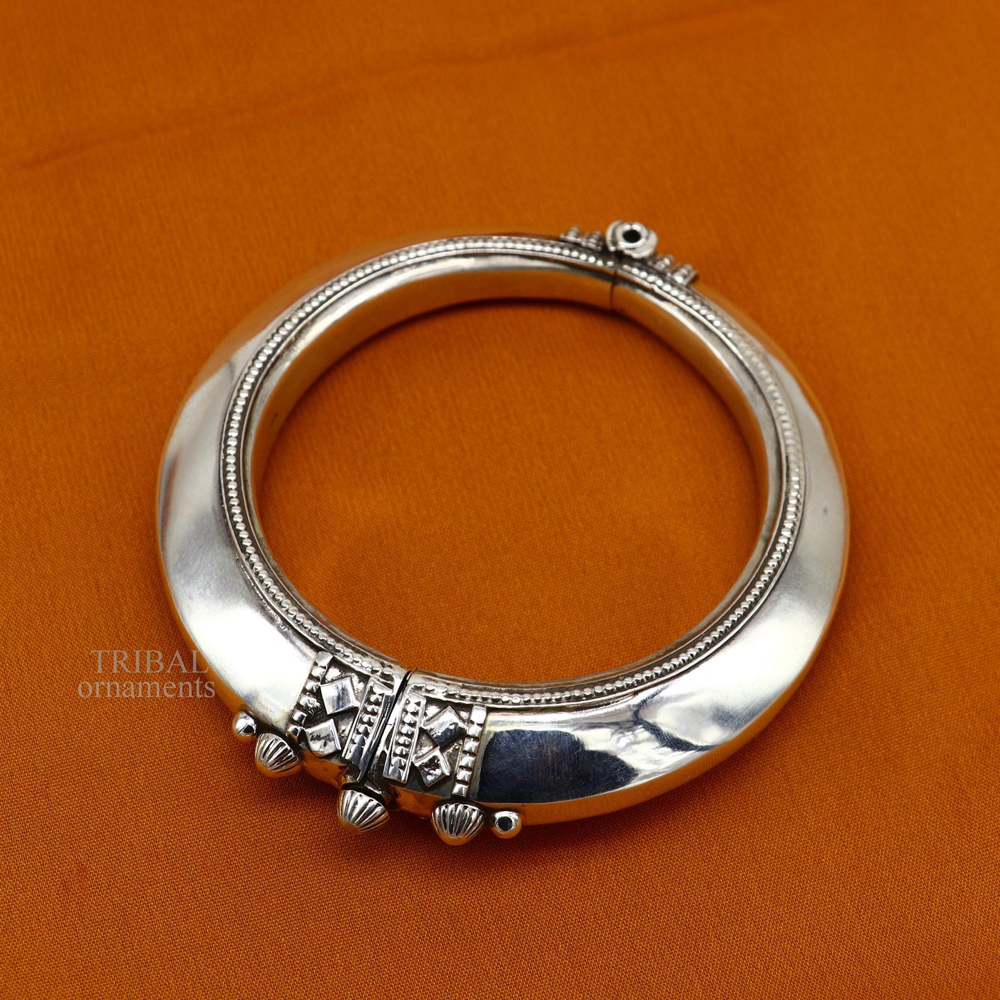 925 sterling silver vintage open face adjustable cuff bracelet by TRIBAL ORNAMENTS, unisex ethnic jewelry with plain design.