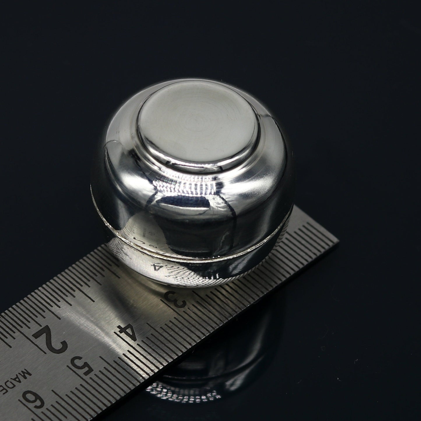 999 fine silver handmade gorgeous small idol's Prasad box, trinket box, container box, Sindur box, solid silver article utensil sv0185 - TRIBAL ORNAMENTS