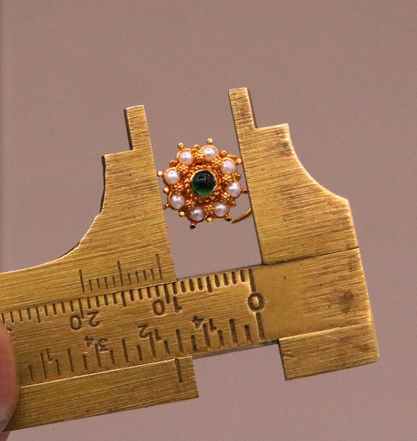 Antique design handmade gorgeous 20kt ct yellow gold awesome nose pin stud with gorgeous pearl and green onyx stone gnp14 - TRIBAL ORNAMENTS