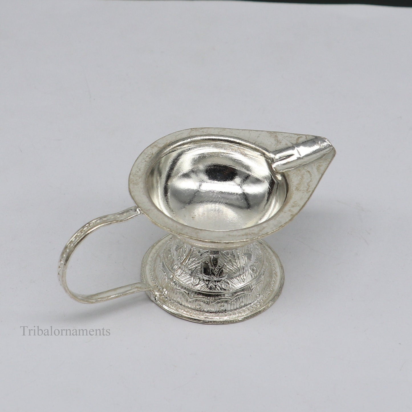 Diwali puja special silver handmade kappor dani , silver temple utensils, silver diya, deepak, silver single joth kapoor Aarti art su413 - TRIBAL ORNAMENTS