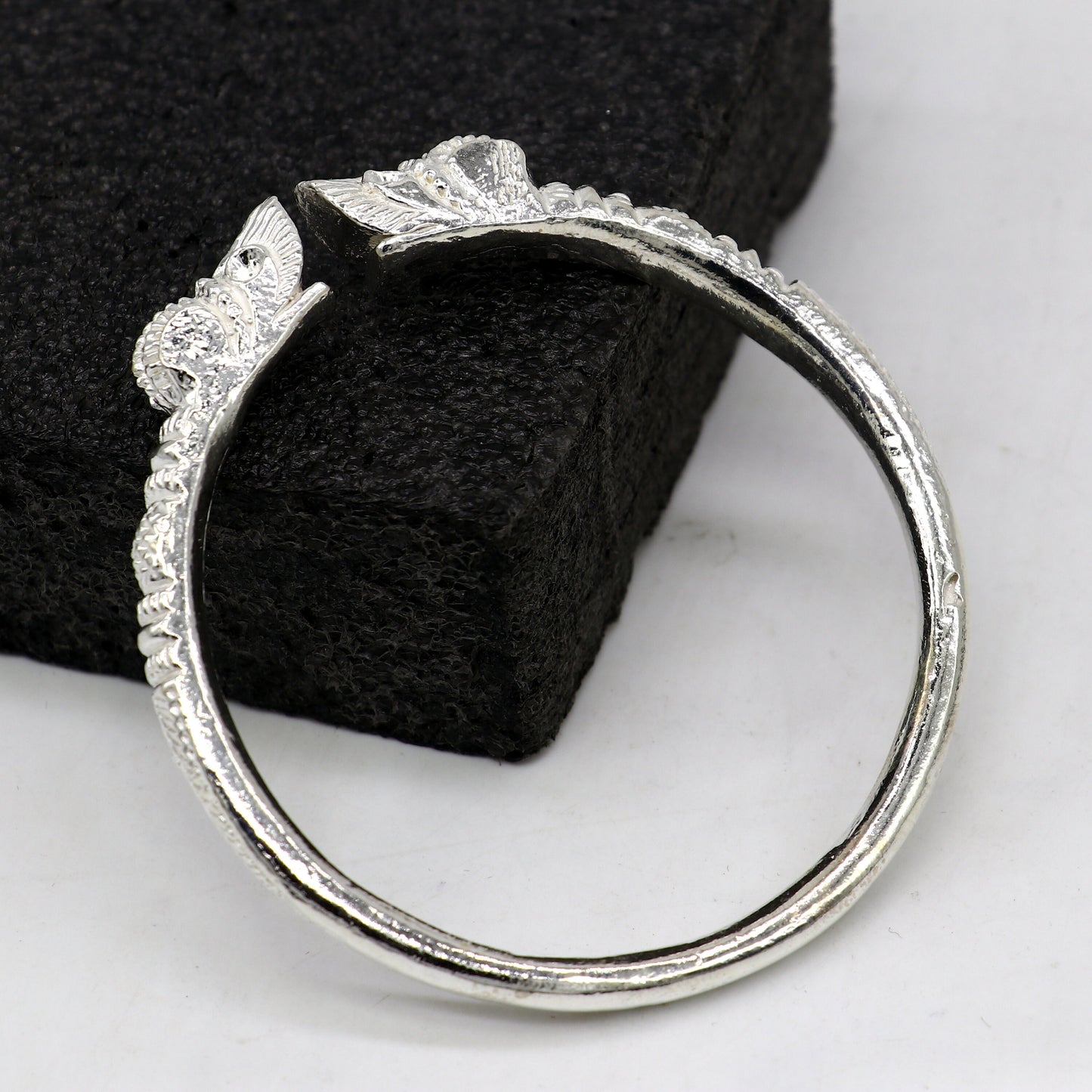 Solid 925 silver crocodile design bangle cuff bracelet for men, handcrafted vintage-style jewelry by Tribal Ornaments.