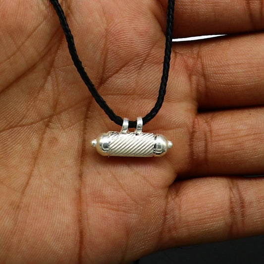 Solid sterling silver handmade gorgeous round shape vintage amulet box pendant, mantra box, silver tabiz , kavacham tribal jewelry ssp684 - TRIBAL ORNAMENTS