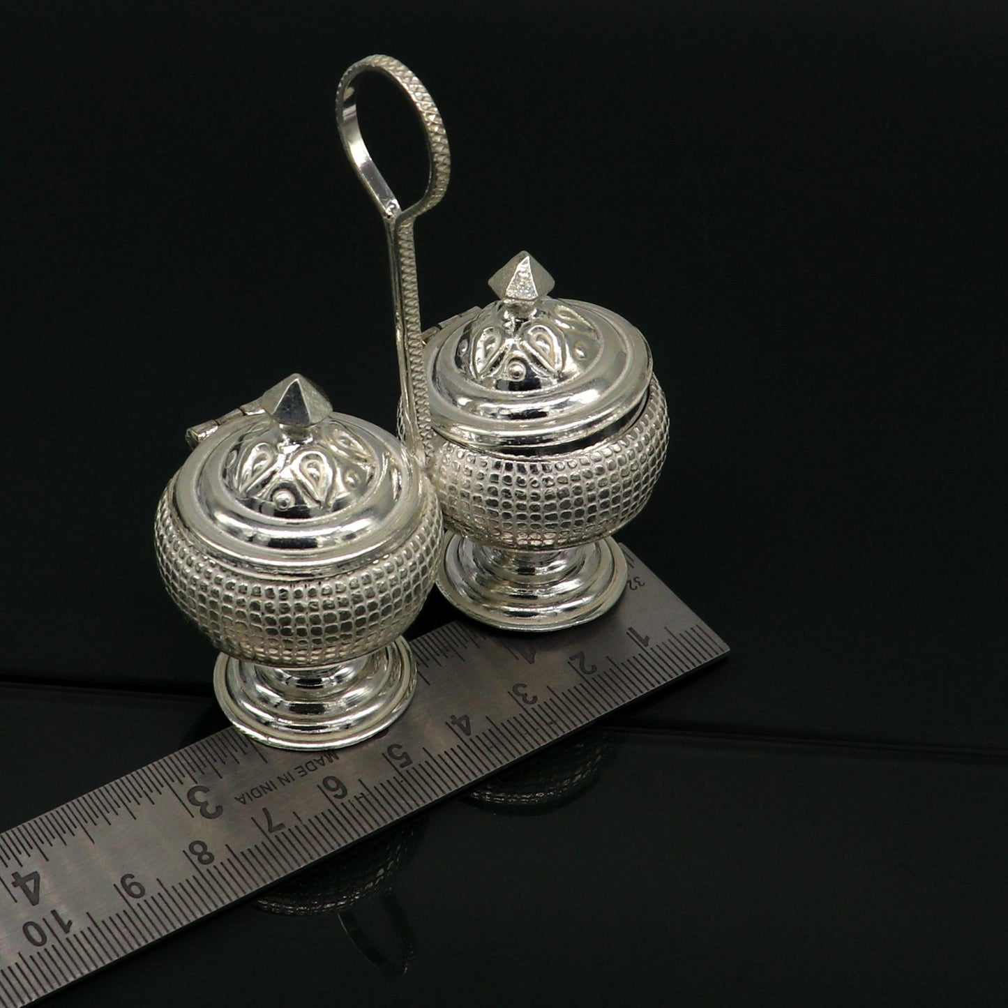 Vintage design 925 sterling silver trinket box, excellent kumkum/ sindur, sandal, saffron tilak box, brides gift or puja utensils su182 - TRIBAL ORNAMENTS