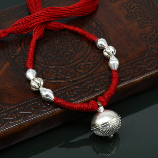 Vintage design solid silver tribal choker necklace set with traditional Indian belly dance jewelry, featuring intricate tribal patterns.