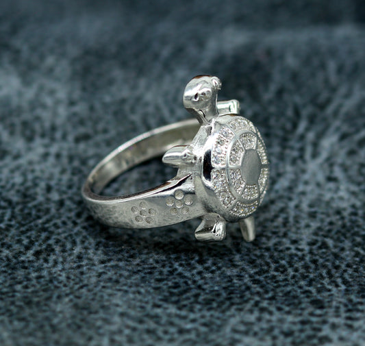 Sterling silver tortoise ring with AD stone, stylish unisex design, intricate pattern, crafted by Tribal Ornaments.
