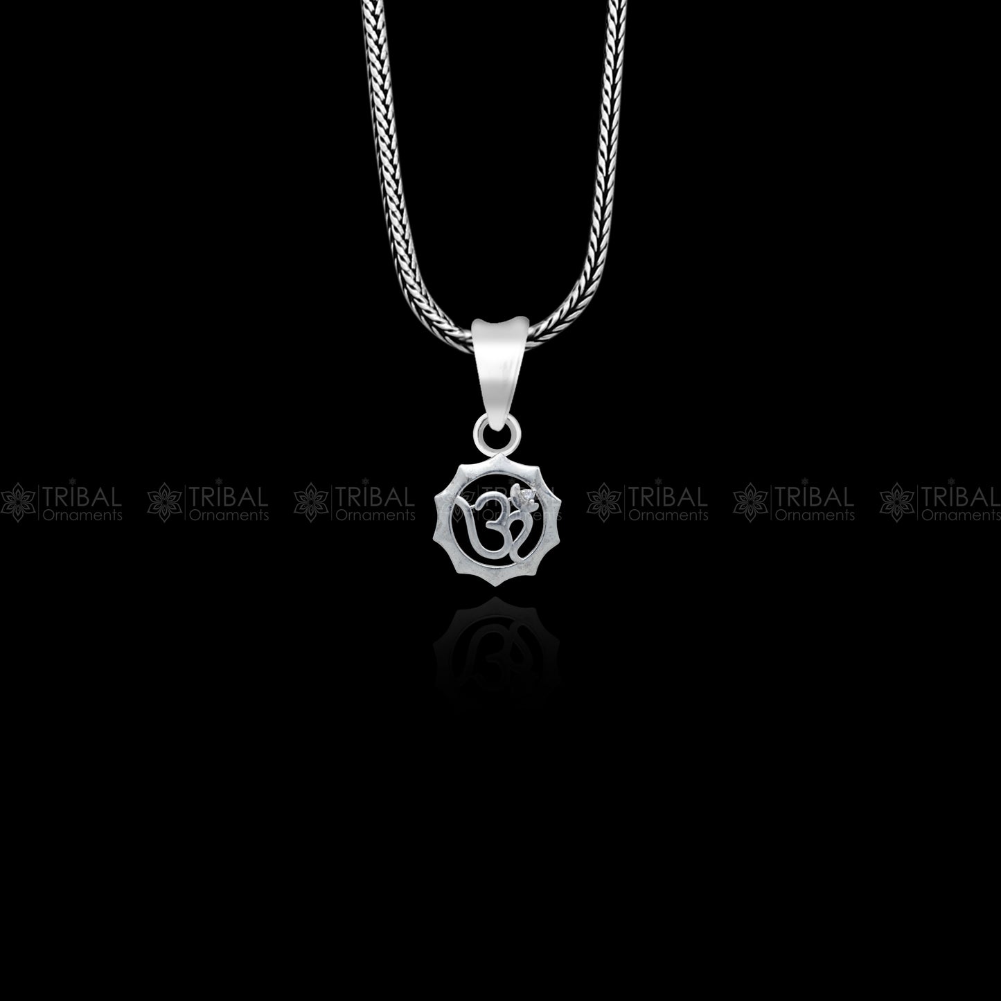 925 Sterling silver Om mantra pendant nsp931