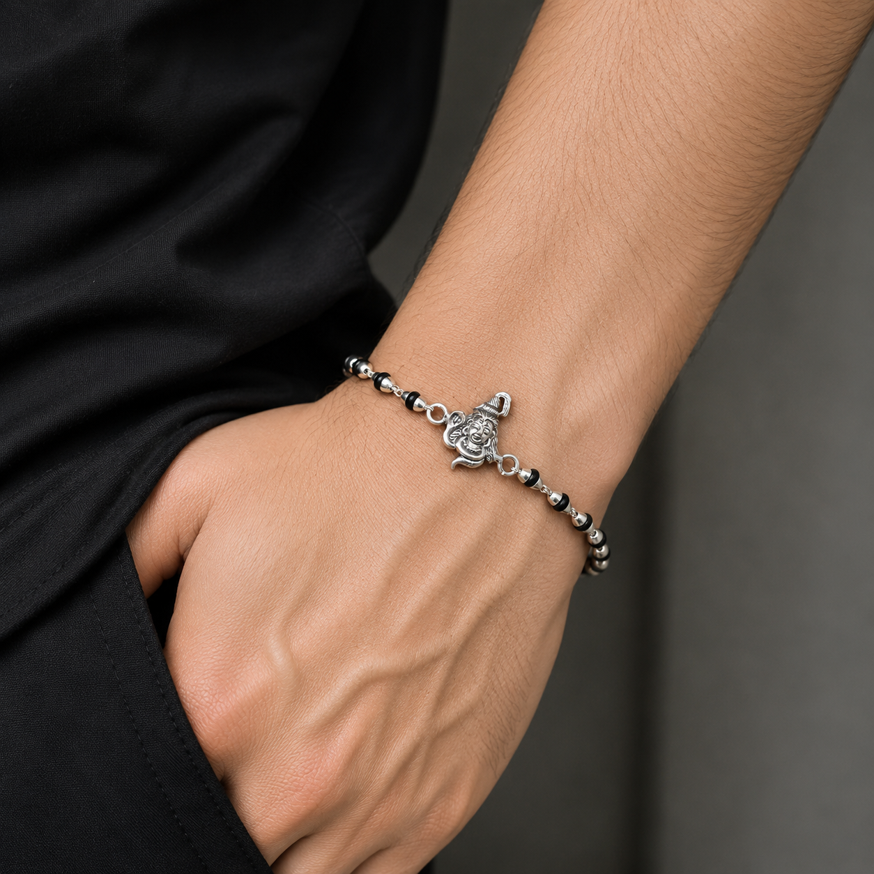 925 sterling silver Lord shiva black Tulsi beaded bracelet rakhi rk392