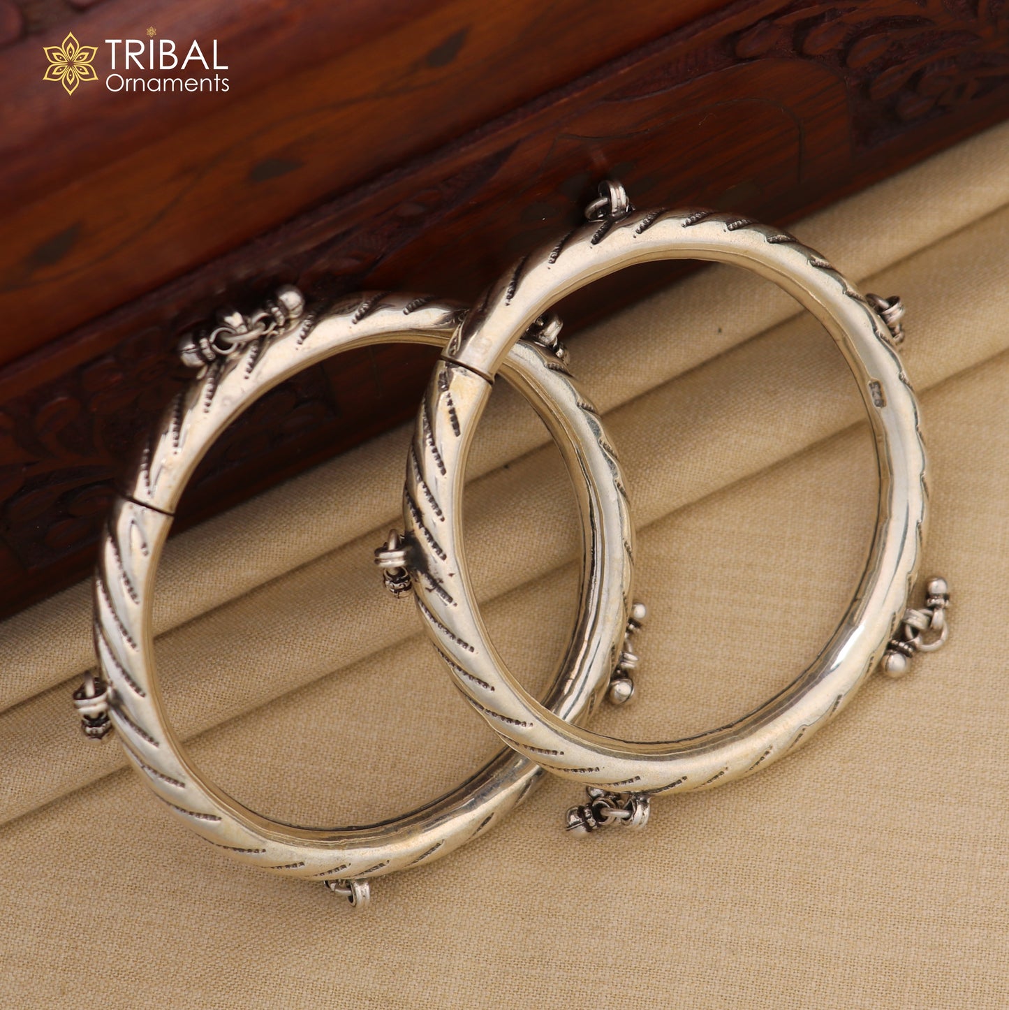 Vintage antique design handmade Sterling silver baby bangle bracelet kada with hanging noisy bells fabulous gifting jewelry from india ba47