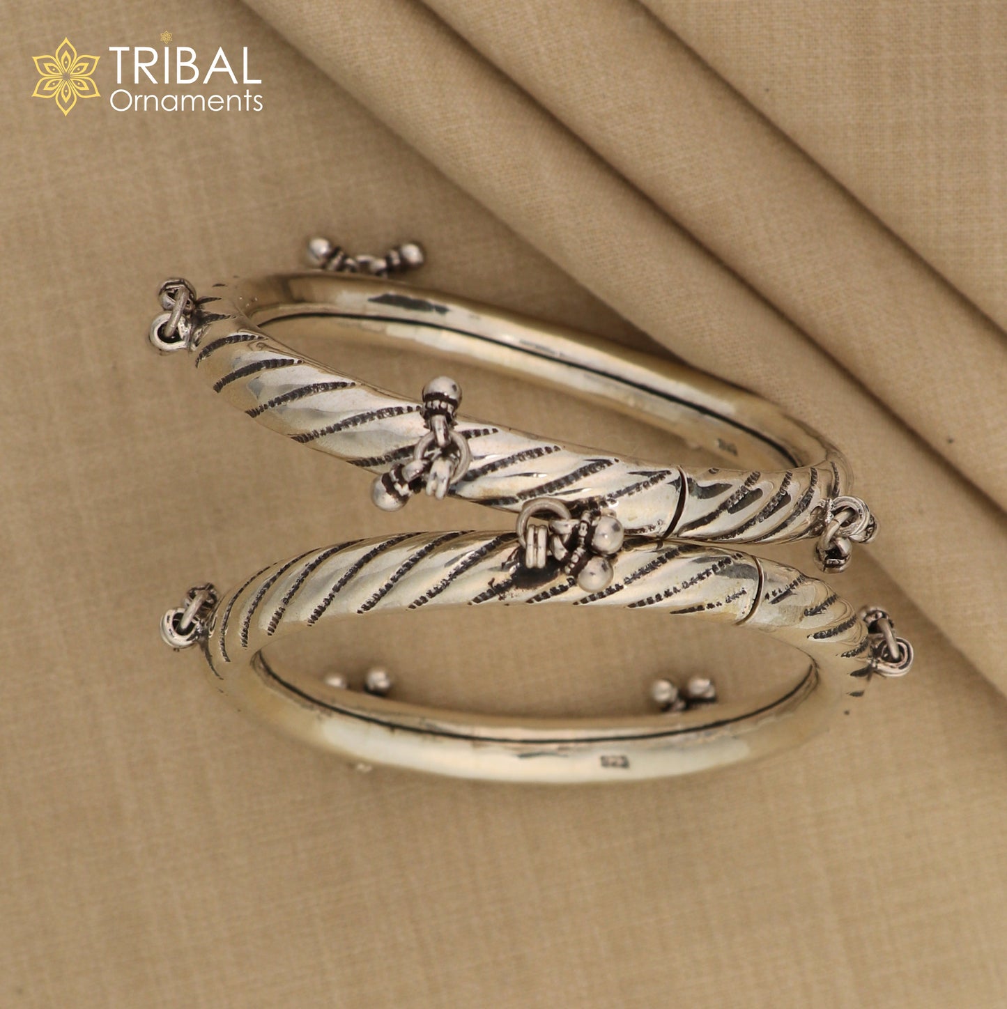 Vintage antique design handmade Sterling silver baby bangle bracelet kada with hanging noisy bells fabulous gifting jewelry from india ba47