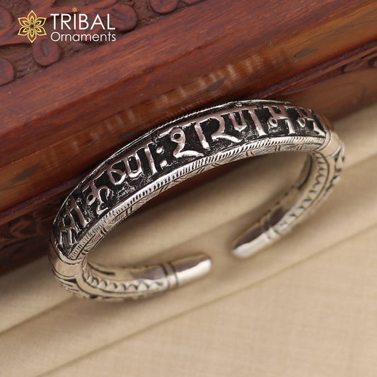 925 Sterling silver handmade chitai work "Shri Krishna sharanam mam" lord krishna mantra bracelet kada divine unisex ethnic jewelry nsk839