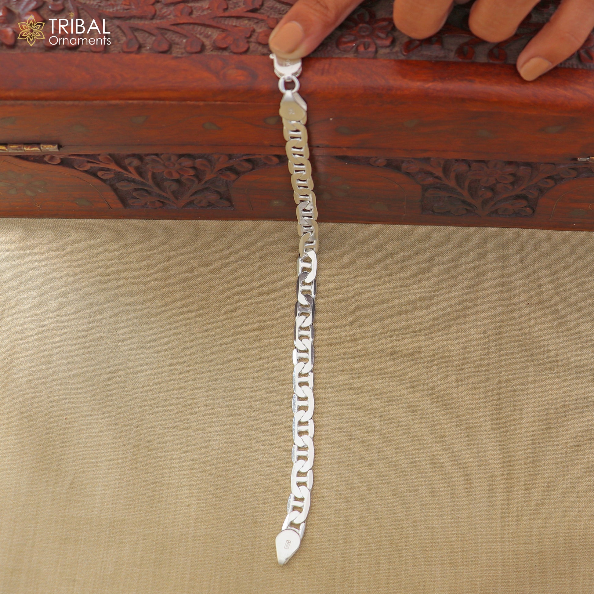 8.5-inch 925 sterling silver mariner link chain bracelet, unisex jewelry by Tribal Ornaments, shown on a white background.