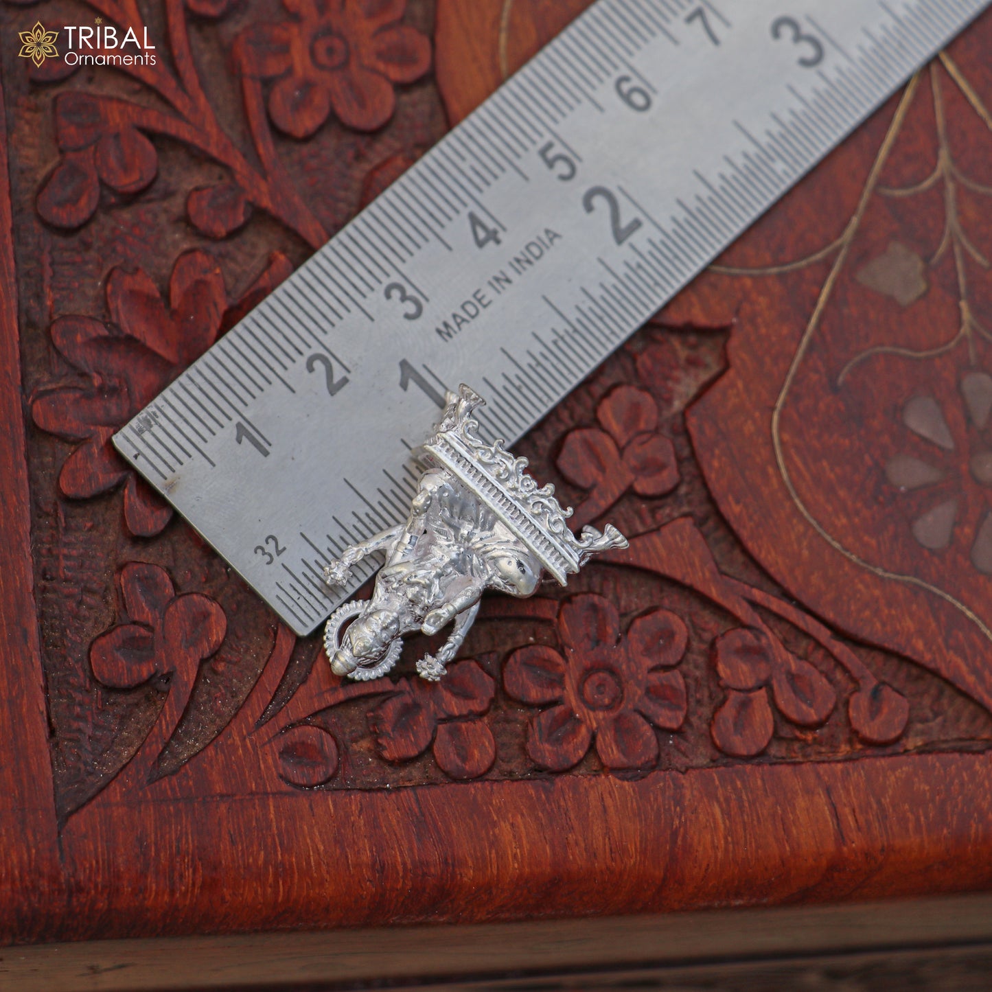 925 Silver Goddess Lakshmi ji figurine for Diwali festival puja, detailed silver statue with intricate craftsmanship.