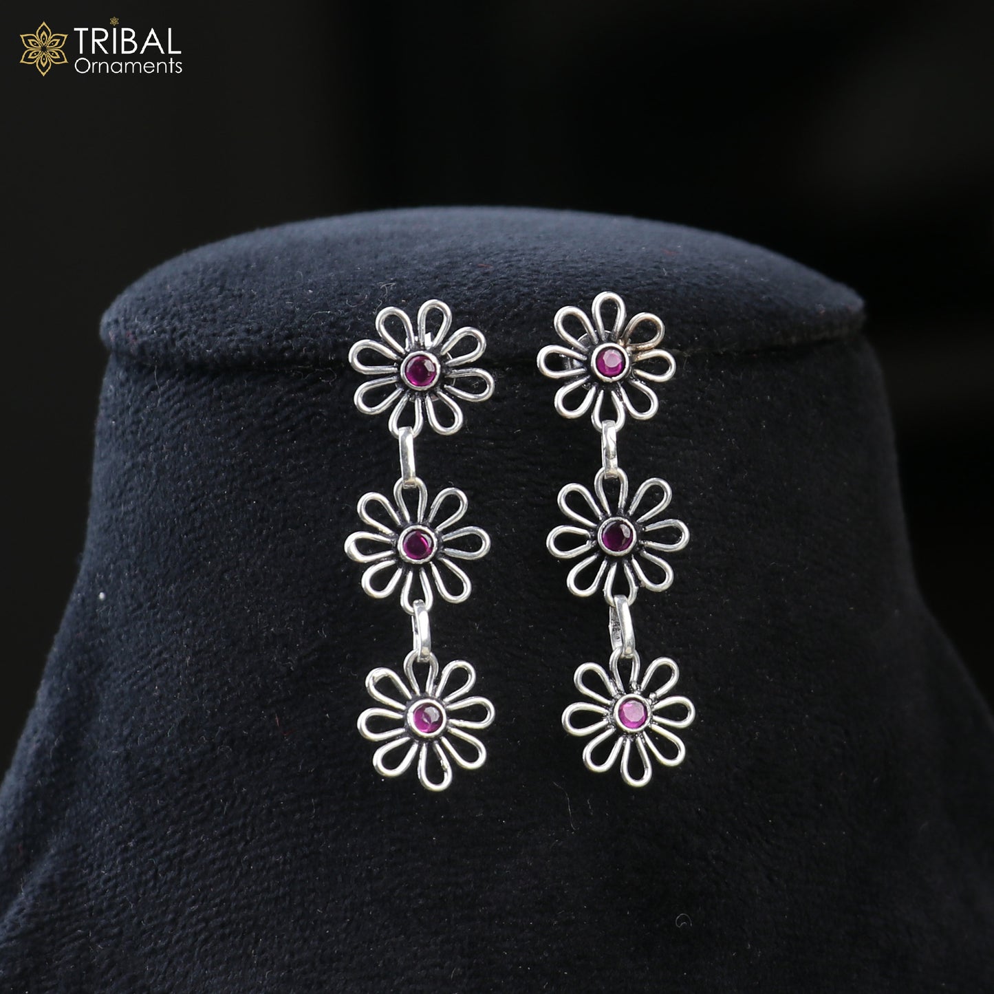 Sterling silver floral style red stone 3-line necklace set with ethnic jewelry design by TRIBAL ORNAMENTS.
