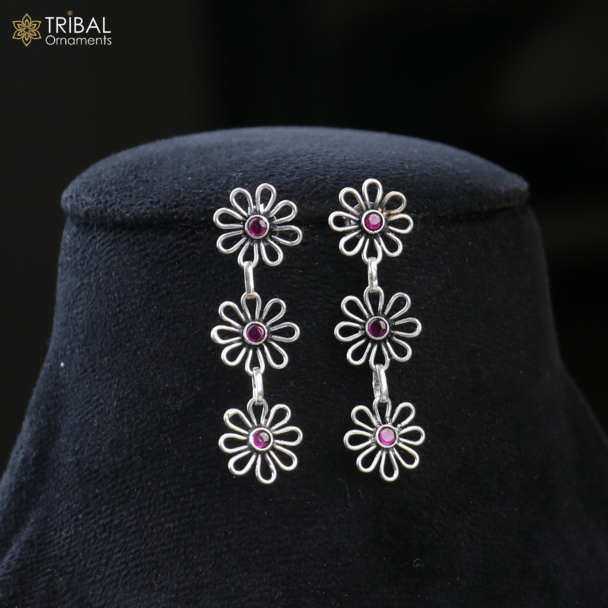 Sterling silver floral style red stone 3-line necklace set with ethnic jewelry design by TRIBAL ORNAMENTS.