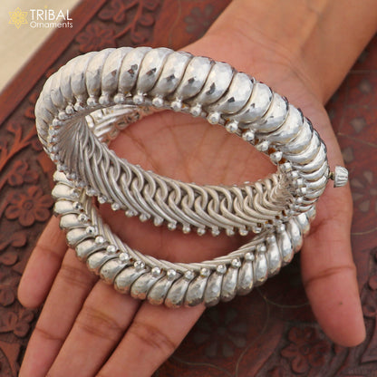 925 sterling silver vintage spiral sutli design bangle kada by TRIBAL ORNAMENTS, showcasing intricate handcrafted jewelry details.