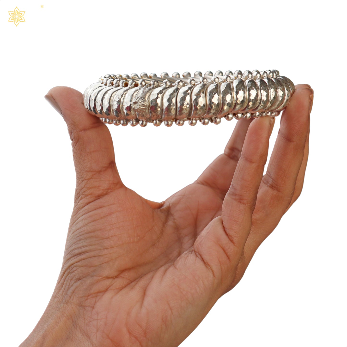 925 sterling silver vintage spiral sutli design bangle kada from TRIBAL ORNAMENTS, featuring intricate handcrafted jewelry details.
