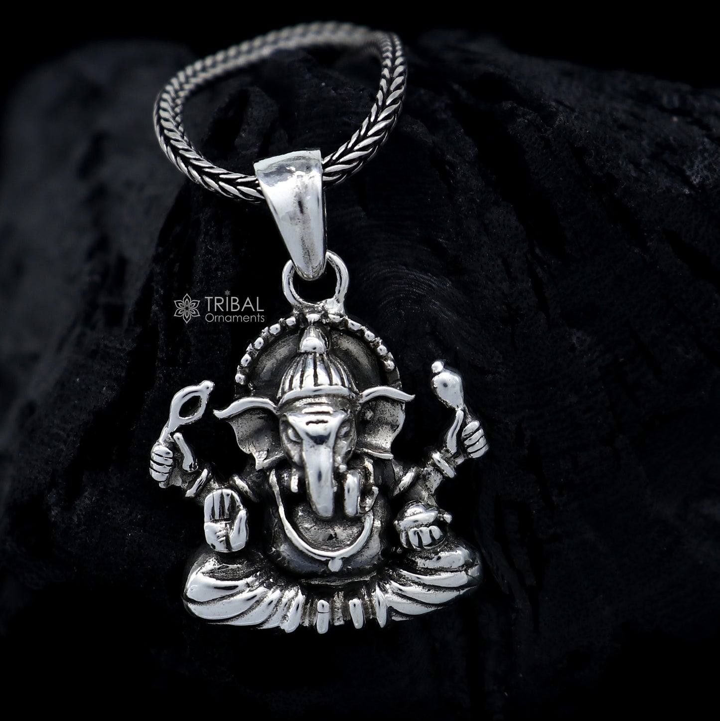 925 Sterling silver handmade  unique design Lord Ganesha pendant nsp876